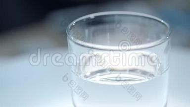 实验室室内纯水玻璃.. 纯净水质